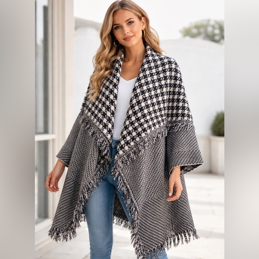 Lane Bryant Black and White Houndstooth Poncho size 14-16